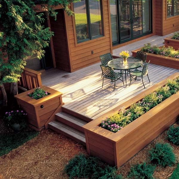 Deck with Planter Boxes Idea