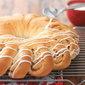Christmas Wreath Bread Recipe | Taste of Home